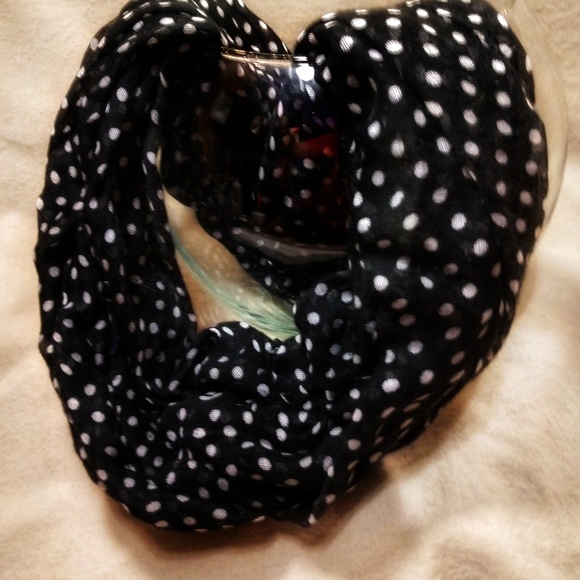 Infinity scarf - Picture 2 of 2